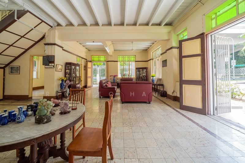 146 pasir pajang road, , 7 Bedrooms, 5,099 sqft, Detached House For Sale, by Eric Teo Hau Han, 500164739 - Living Room - PropertyGuru.com.sg