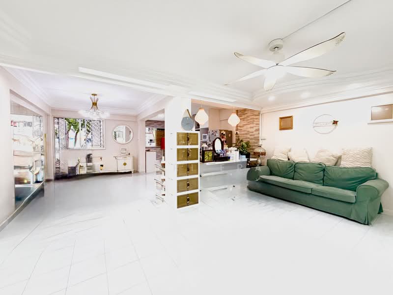 693 Hougang Street 61, 693 Hougang Street 61, 3 Bedrooms, 915 sqft, HDB Flat For Sale, by Aszri ERA, 500164762 - Living Room - PropertyGuru.com.sg