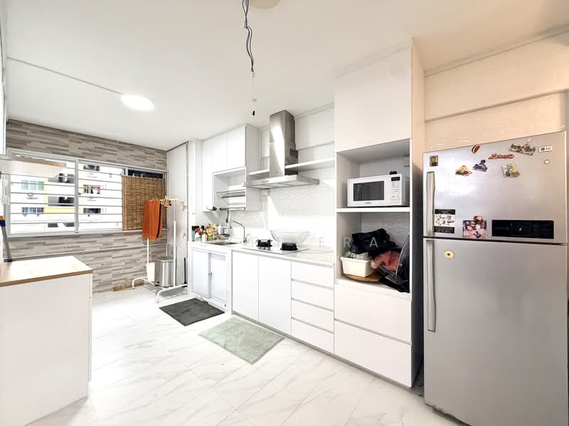 693 Hougang Street 61, 693 Hougang Street 61, 3 Bedrooms, 915 sqft, HDB Flat For Sale, by Aszri ERA, 500164762 - Kitchen - PropertyGuru.com.sg