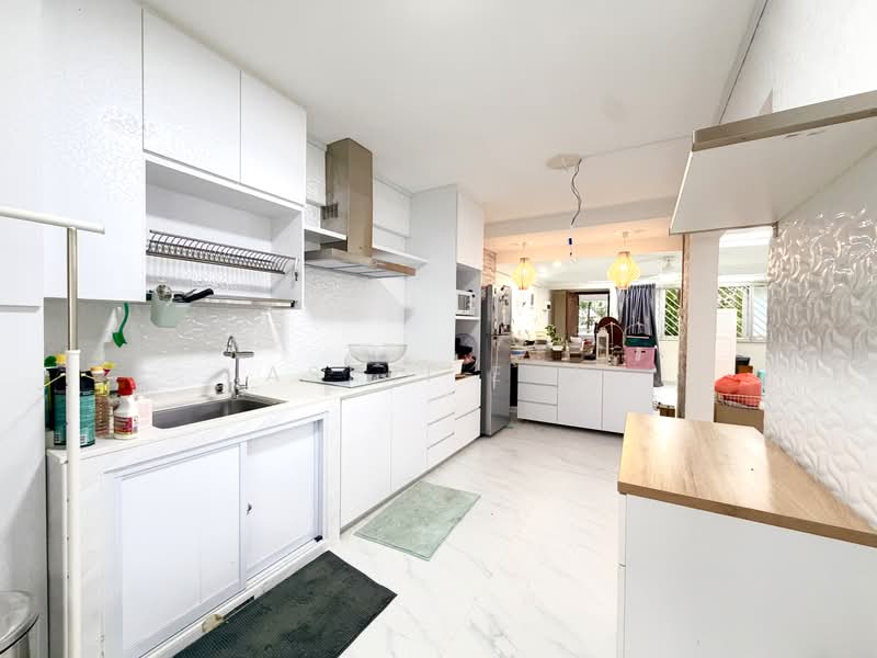 693 Hougang Street 61, 693 Hougang Street 61, 3 Bedrooms, 915 sqft, HDB Flat For Sale, by Aszri ERA, 500164762 - Kitchen - PropertyGuru.com.sg