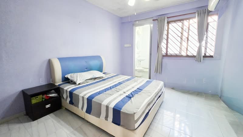 637 Hougang Avenue 8, 637 Hougang Avenue 8, 3 Bedrooms, 904 sqft, HDB Flat For Sale, by Felicia Tan Yi Jie, 500164764 - Bedroom - PropertyGuru.com.sg