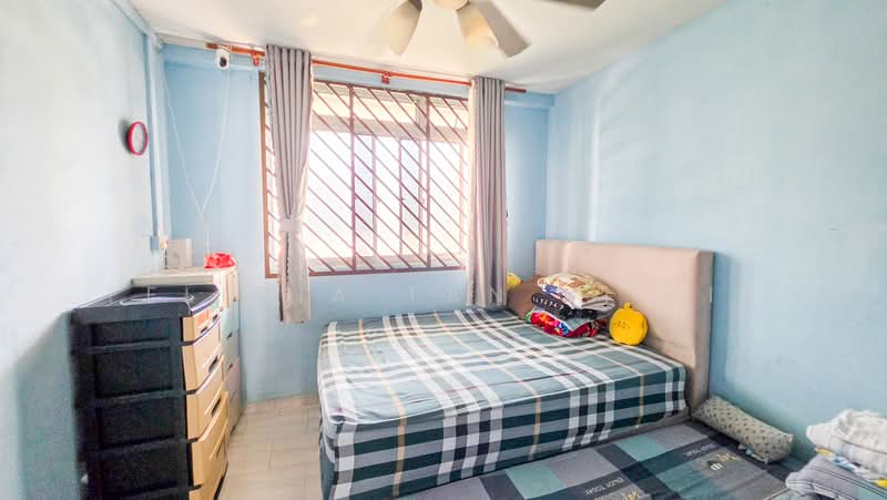 637 Hougang Avenue 8, 637 Hougang Avenue 8, 3 Bedrooms, 904 sqft, HDB Flat For Sale, by Felicia Tan Yi Jie, 500164764 - Bedroom - PropertyGuru.com.sg