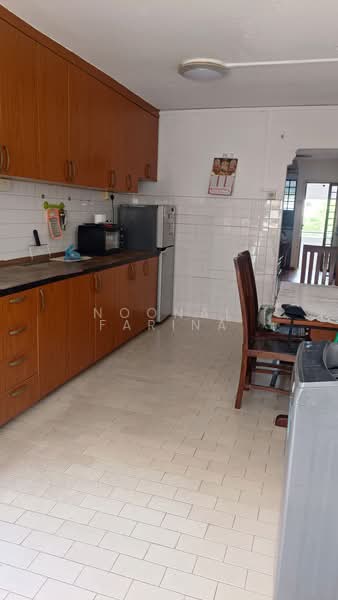 120 Potong Pasir Avenue 1, 120 Potong Pasir Avenue 1, 2 Bedrooms, 742 sqft, HDB Flat For Rent, by Noonal Farina, 500164772 - Kitchen - PropertyGuru.com.sg