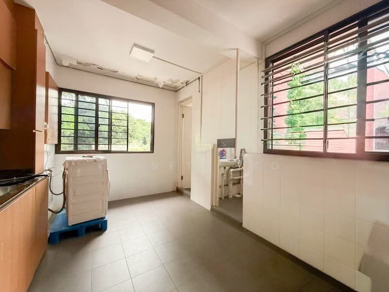 5 Changi Village Road, 5 Changi Village Road, 2 Bedrooms, 710 sqft, HDB Flat For Sale, by Kenneth Yeo, 500164782 - Kitchen - PropertyGuru.com.sg