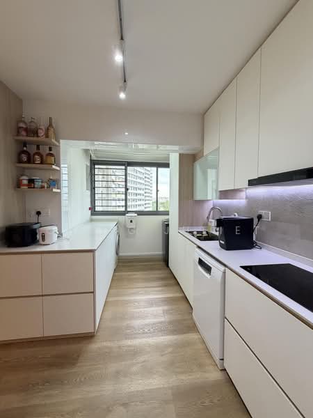 621B Tampines Street 61, 621B Tampines Street 61, 3 Bedrooms, 1,001 sqft, HDB Flat For Sale, by Chang Juliet, 500164788 - Kitchen - PropertyGuru.com.sg