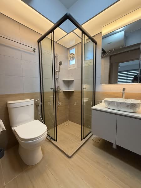 621B Tampines Street 61, 621B Tampines Street 61, 3 Bedrooms, 1,001 sqft, HDB Flat For Sale, by Chang Juliet, 500164788 - Bathroom - PropertyGuru.com.sg