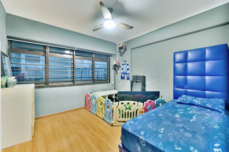 446 Choa Chu Kang Avenue 4, 446 Choa Chu Kang Avenue 4, 3 Bedrooms, 1,076 sqft, HDB Flat For Sale, by Rozi Faith Naser, 500164789 - Bedroom 3 - PropertyGuru.com.sg