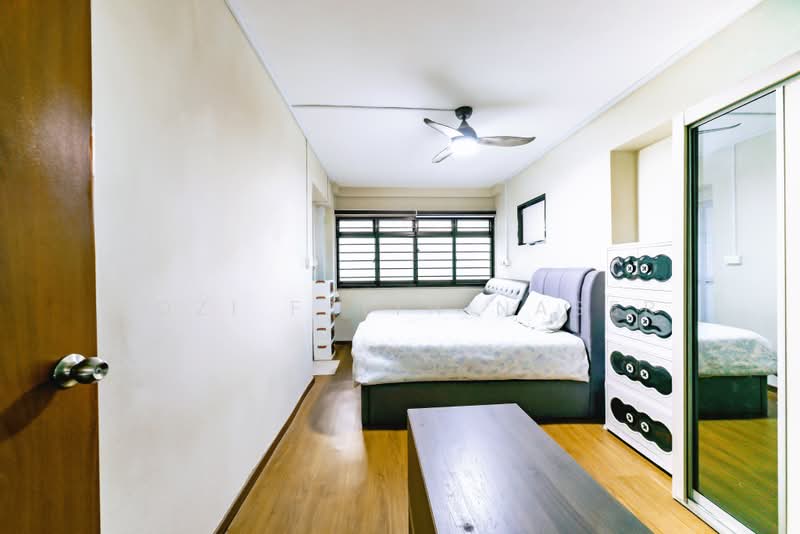 446 Choa Chu Kang Avenue 4, 446 Choa Chu Kang Avenue 4, 3 Bedrooms, 1,076 sqft, HDB Flat For Sale, by Rozi Faith Naser, 500164789 - Master Bedroom - PropertyGuru.com.sg