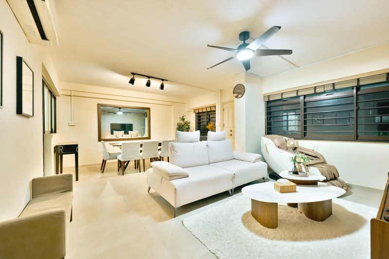 446 Choa Chu Kang Avenue 4, 446 Choa Chu Kang Avenue 4, 3 Bedrooms, 1,076 sqft, HDB Flat For Sale, by Rozi Faith Naser, 500164789 - Living Room - PropertyGuru.com.sg