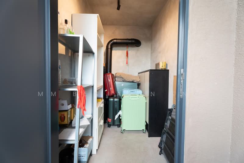 Sant Ritz, 1 Pheng Geck Avenue, 2 Bedrooms, 1,248 sqft, Condominium For Sale, by MM Benjamin Sng, 500164790 - Outdoor Store - PropertyGuru.com.sg
