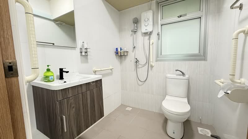 421A Northshore Drive, 421A Northshore Drive, Studio, 506 sqft, HDB Flat For Sale, by Vincenk Loke, 500164795 - Bathroom - PropertyGuru.com.sg