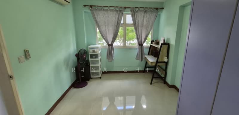 664A Punggol Drive, 664A Punggol Drive, 2 Bedrooms, 700 sqft, HDB Flat For Sale, by Rina Chia, 500164807 - Bedroom - PropertyGuru.com.sg