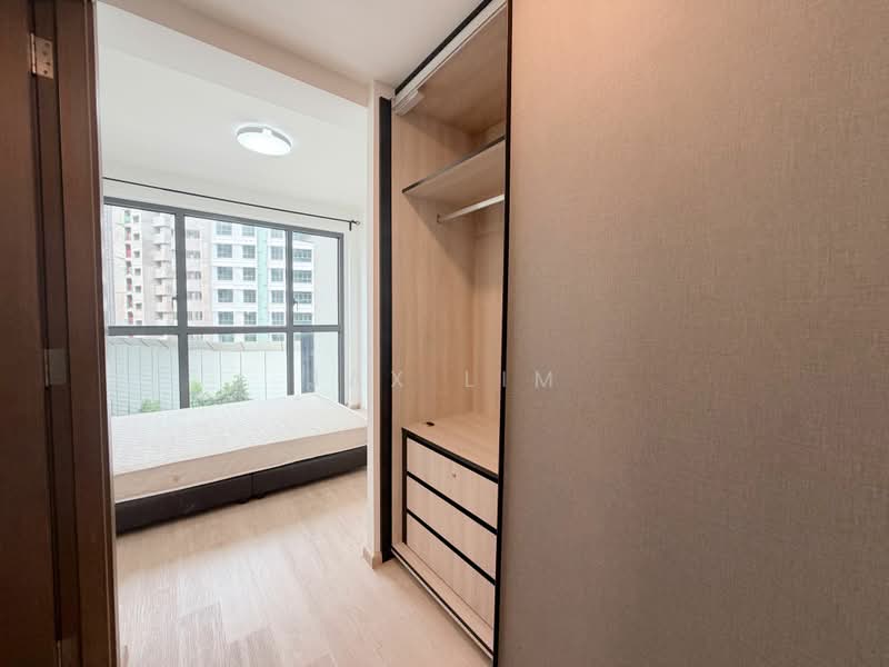 Affinity At Serangoon, 22 Serangoon North Avenue 1, 2 Bedrooms, 732 sqft, Condominium For Sale, by Jax Lim, 500164811 - Walk-in wardrobe - PropertyGuru.com.sg