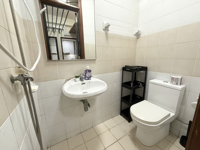Dover Parkview, 30 Dover Rise, Room Rental, 150 sqft, Condominium For Rent, by Bennedict Tan, 500164815 - Bathroom - PropertyGuru.com.sg