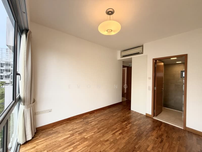 Woodhaven, 71 Woodgrove Avenue, 3 Bedrooms, 1,173 sqft, Condominium For Sale, by Evon Ng, 500164840 - Master Bedroom - PropertyGuru.com.sg