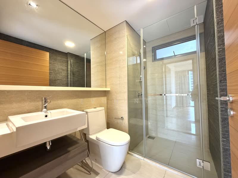 Woodhaven, 71 Woodgrove Avenue, 3 Bedrooms, 1,173 sqft, Condominium For Sale, by Evon Ng, 500164840 - Common Bathroom - PropertyGuru.com.sg