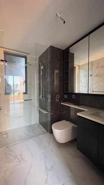 Bartley Vue, 6 Jalan Bunga Rampai, 2 Bedrooms, 657 sqft, Condominium For Sale, by Desmond Tan, 500164843 - Bathroom - PropertyGuru.com.sg