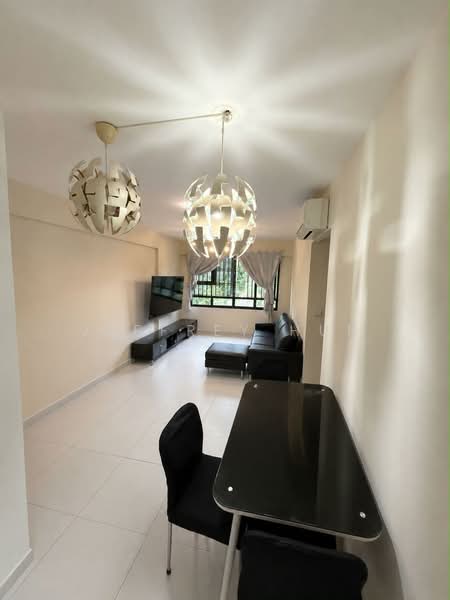 548B Segar Road, 548B Segar Road, 3 Bedrooms, 990 sqft, HDB Flat For Sale, by Jeffrey Hun, 500164850 - Living Room - PropertyGuru.com.sg