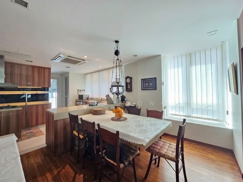 Worthington, 35 Butterworth Lane, 4 Bedrooms, 2,110 sqft, Apartment For Sale, by Andy Wong, 500164852 - Kitchen - PropertyGuru.com.sg