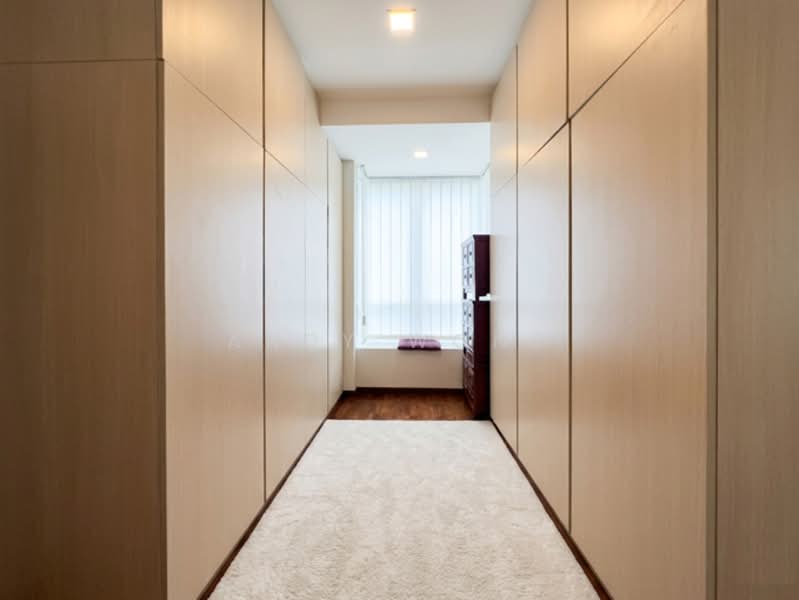Worthington, 35 Butterworth Lane, 4 Bedrooms, 2,110 sqft, Apartment For Sale, by Andy Wong, 500164852 - Master's Walk-in Wardrobe - PropertyGuru.com.sg