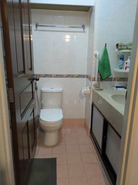 688E Woodlands Drive 75, 688E Woodlands Drive 75, Room Rental, 150 sqft, HDB Flat For Rent, by Janice Ho, 500164853 - Bathroom - PropertyGuru.com.sg