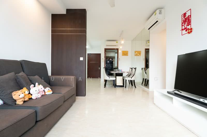 Rio Vista, 24 Upper Serangoon View, 2 Bedrooms, 1,055 sqft, Condominium For Sale, by Luvianne Pang, 500164855 - Living Room - PropertyGuru.com.sg
