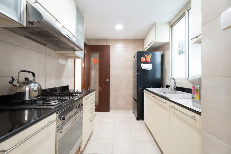 Rio Vista, 24 Upper Serangoon View, 2 Bedrooms, 1,055 sqft, Condominium For Sale, by Luvianne Pang, 500164855 - Kitchen - PropertyGuru.com.sg