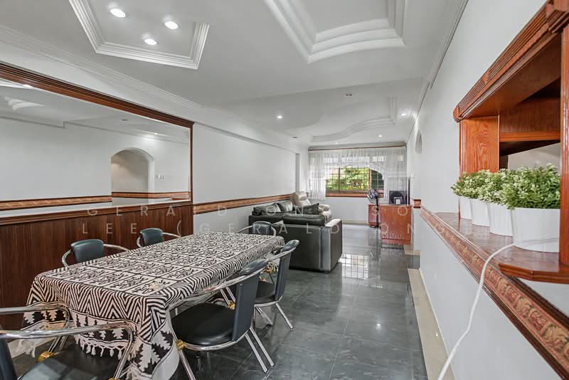 290G Bukit Batok Street 24, 290G Bukit Batok Street 24, 3 Bedrooms, 1,077 sqft, HDB Flat For Sale, by Gerald Ong Soon Lee (Gerald Ong), 500164856 - Living Room - PropertyGuru.com.sg