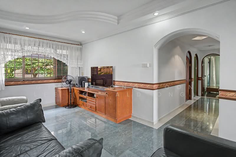 290G Bukit Batok Street 24, 290G Bukit Batok Street 24, 3 Bedrooms, 1,077 sqft, HDB Flat For Sale, by Gerald Ong Soon Lee (Gerald Ong), 500164856 - Living Room - PropertyGuru.com.sg