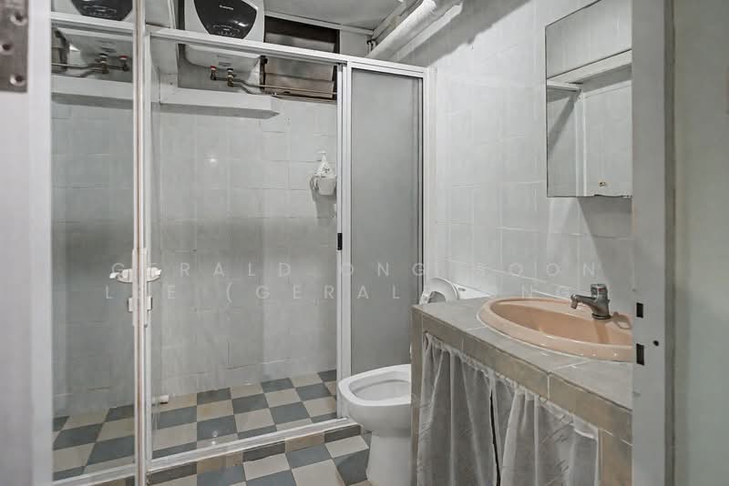 290G Bukit Batok Street 24, 290G Bukit Batok Street 24, 3 Bedrooms, 1,077 sqft, HDB Flat For Sale, by Gerald Ong Soon Lee (Gerald Ong), 500164856 - Bathroom - PropertyGuru.com.sg