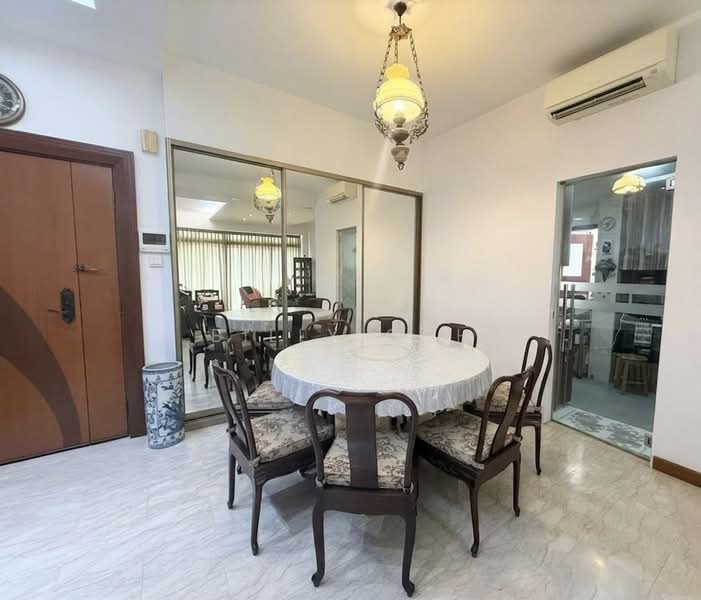 The Petals, 85 Hillview Avenue, 4 Bedrooms, 1,636 sqft, Condominium For Sale, by Billy Goh, 500164857 - Dining Room - PropertyGuru.com.sg