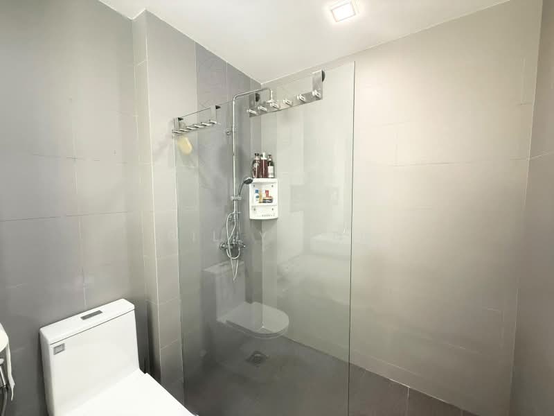The Petals, 85 Hillview Avenue, 4 Bedrooms, 1,636 sqft, Condominium For Sale, by Billy Goh, 500164857 - Bathroom - PropertyGuru.com.sg