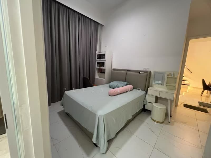 Kingsford Hillview Peak, 105 Hillview Rise, 3 Bedrooms, 1,001 sqft, Condominium For Rent, by PETER LUO, 500164858 - Bedroom - PropertyGuru.com.sg