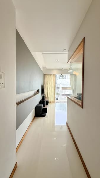 One Leicester, 1 Leicester Road, 3 Bedrooms, 1,152 sqft, Condominium For Sale, by Alex Ong, 500164870 - Corridor - PropertyGuru.com.sg