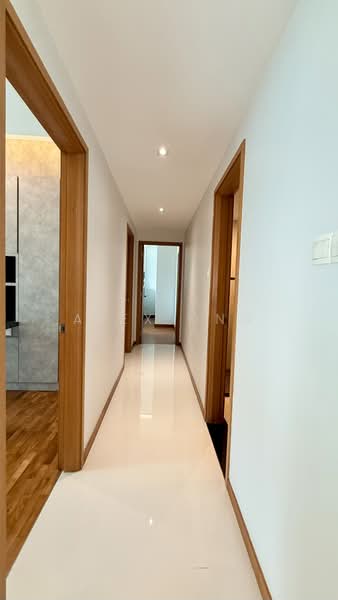 One Leicester, 1 Leicester Road, 3 Bedrooms, 1,152 sqft, Condominium For Sale, by Alex Ong, 500164870 - Corridor - PropertyGuru.com.sg