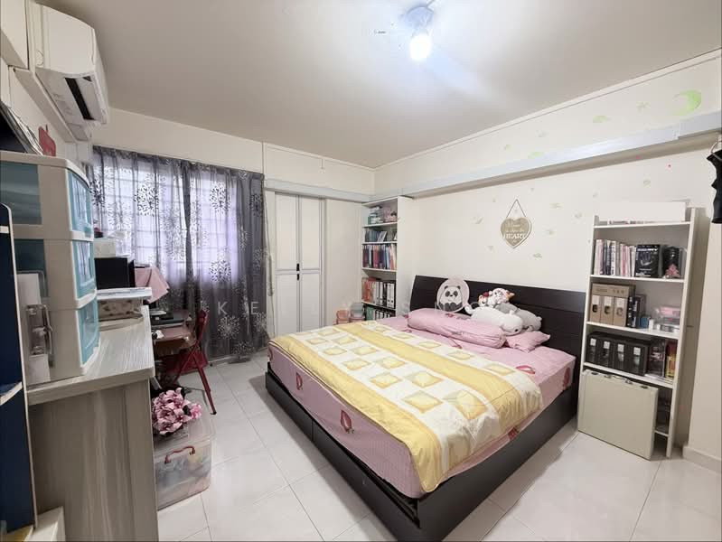 255 Yishun Ring Road, 255 Yishun Ring Road, 3 Bedrooms, 1,119 sqft, HDB Flat For Sale, by Kelly Sng, 500164875 - Master Bedroom - PropertyGuru.com.sg