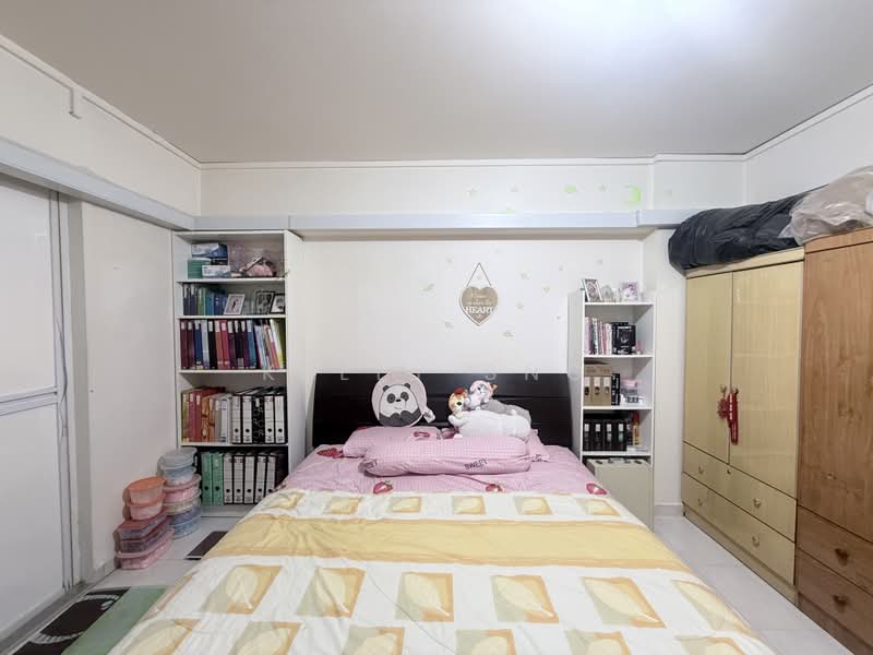 255 Yishun Ring Road, 255 Yishun Ring Road, 3 Bedrooms, 1,119 sqft, HDB Flat For Sale, by Kelly Sng, 500164875 - Master Bedroom - PropertyGuru.com.sg