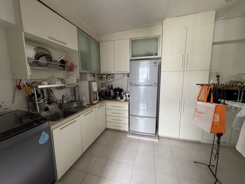 880 Woodlands Street 82, 880 Woodlands Street 82, 4 Bedrooms, 1,323 sqft, HDB Flat For Sale, by Alvin Loh, 500164878 - Dry Kitchen - PropertyGuru.com.sg