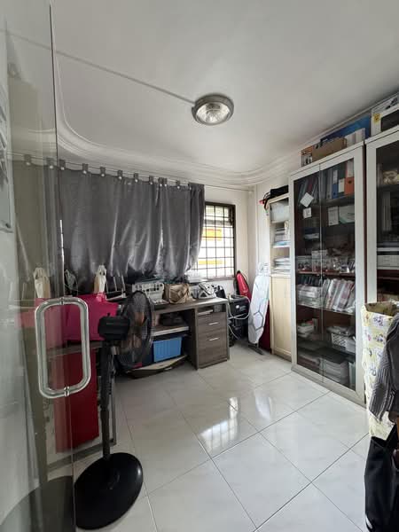 880 Woodlands Street 82, 880 Woodlands Street 82, 4 Bedrooms, 1,323 sqft, HDB Flat For Sale, by Alvin Loh, 500164878 - Bedroom 4 - PropertyGuru.com.sg