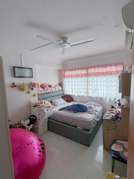 880 Woodlands Street 82, 880 Woodlands Street 82, 4 Bedrooms, 1,323 sqft, HDB Flat For Sale, by Alvin Loh, 500164878 - Bedroom 3 - PropertyGuru.com.sg