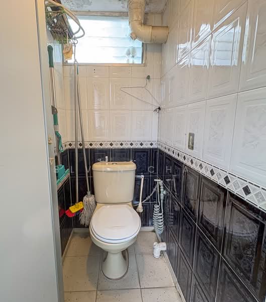 35 Chai Chee Avenue, 35 Chai Chee Avenue, 3 Bedrooms, 883 sqft, HDB Flat For Rent, by Blven Chan, 500164888 - Bathroom - PropertyGuru.com.sg