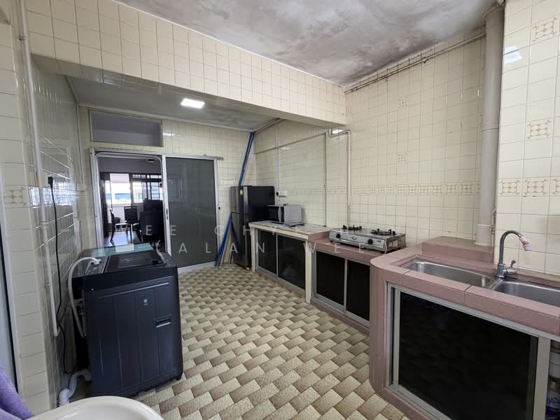 462 Crawford Lane, 462 Crawford Lane, Room Rental, 150 sqft, HDB Flat For Rent, by Wee Chye Heng (Alan Wee), 500164907 - Kitchen - PropertyGuru.com.sg