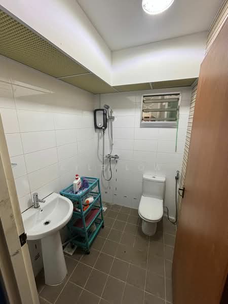441A Bukit Batok West Avenue 8, 441A Bukit Batok West Avenue 8, Room Rental, 100 sqft, HDB Flat For Rent, by Kyle Low, 500164914 - Bathroom - PropertyGuru.com.sg