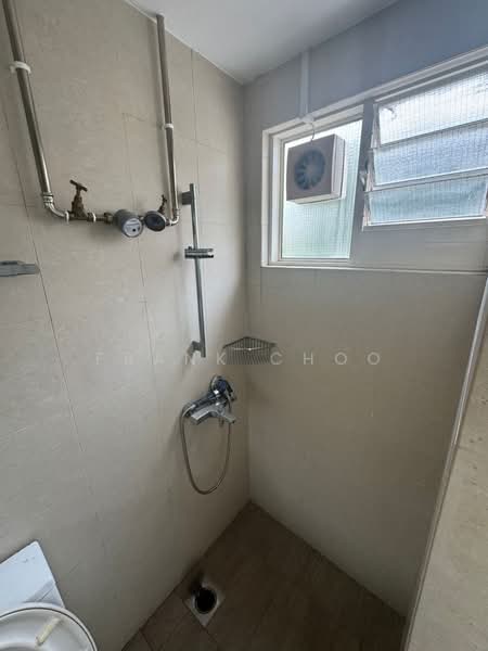 East Coast Road, East Coast Road, 2,300 sqft, Shop / Shophouse For Rent, by Frank Choo, 500164915 - Bathroom - CommercialGuru.com.sg