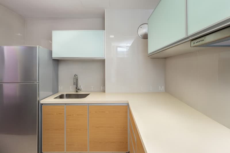 Fruition, 3 Mangis Road, 2 Bedrooms, 743 sqft, Condominium For Sale, by HEATHER LIM, 500164918 - Kitchen - PropertyGuru.com.sg