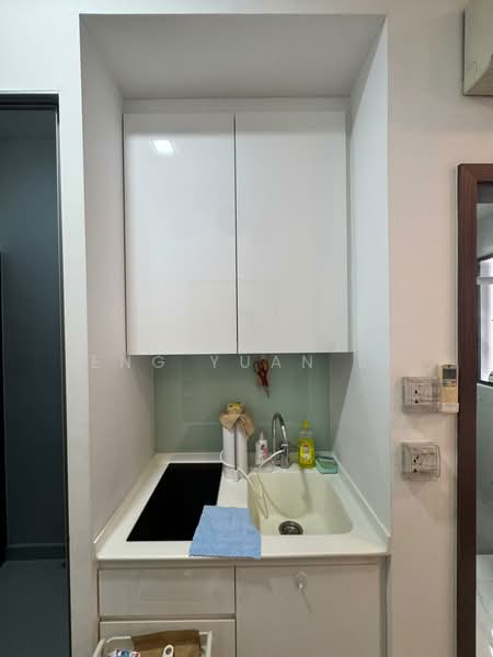 Urban Vista, 2 Tanah Merah Kechil Link, Studio, 300 sqft, Condominium For Rent, by Eng Yuan Li, 500164923 - Kitchen - PropertyGuru.com.sg