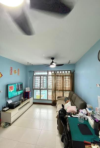 457 Segar Road, 457 Segar Road, 2 Bedrooms, 732 sqft, HDB Flat For Sale, by Yvonne Lim, 500164926 - Living Room - PropertyGuru.com.sg
