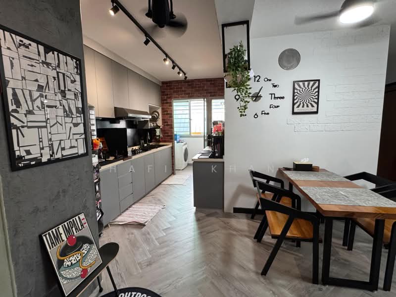 461 Segar Road, 461 Segar Road, 3 Bedrooms, 1,001 sqft, HDB Flat For Sale, by Hafiz Khan, 500164928 - Kitchen - PropertyGuru.com.sg