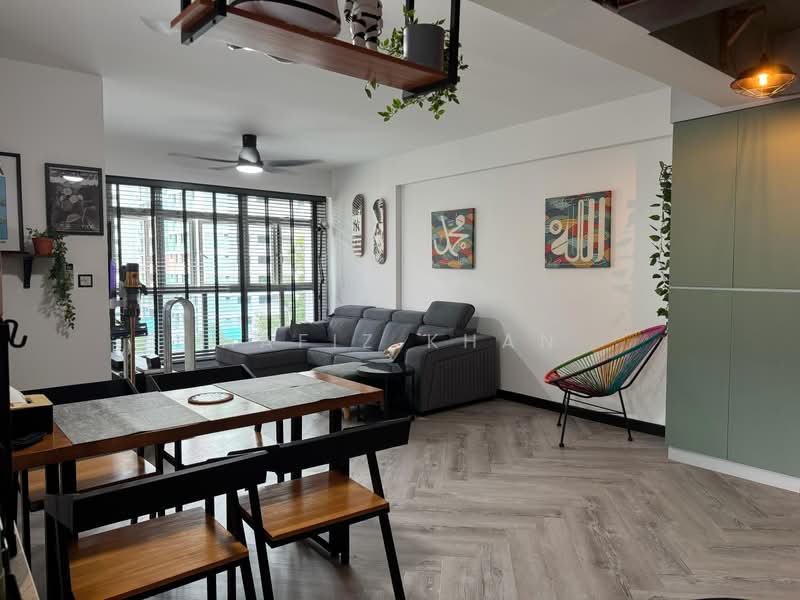 461 Segar Road, 461 Segar Road, 3 Bedrooms, 1,001 sqft, HDB Flat For Sale, by Hafiz Khan, 500164928 - Living Room - PropertyGuru.com.sg