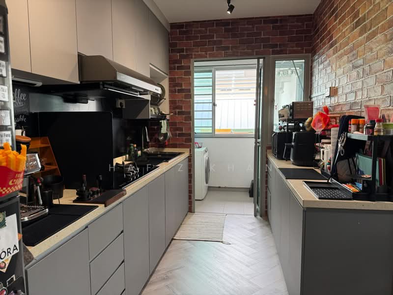 461 Segar Road, 461 Segar Road, 3 Bedrooms, 1,001 sqft, HDB Flat For Sale, by Hafiz Khan, 500164928 - Kitchen - PropertyGuru.com.sg